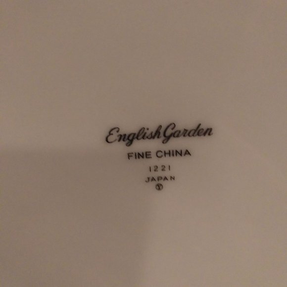 English Garden pattern teacup and saucer fine china - Picture 2 of 2